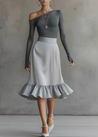 Complete Midi Dress Gray with Off-Shoulder Top and Long Sleeves and Ruffled Hem